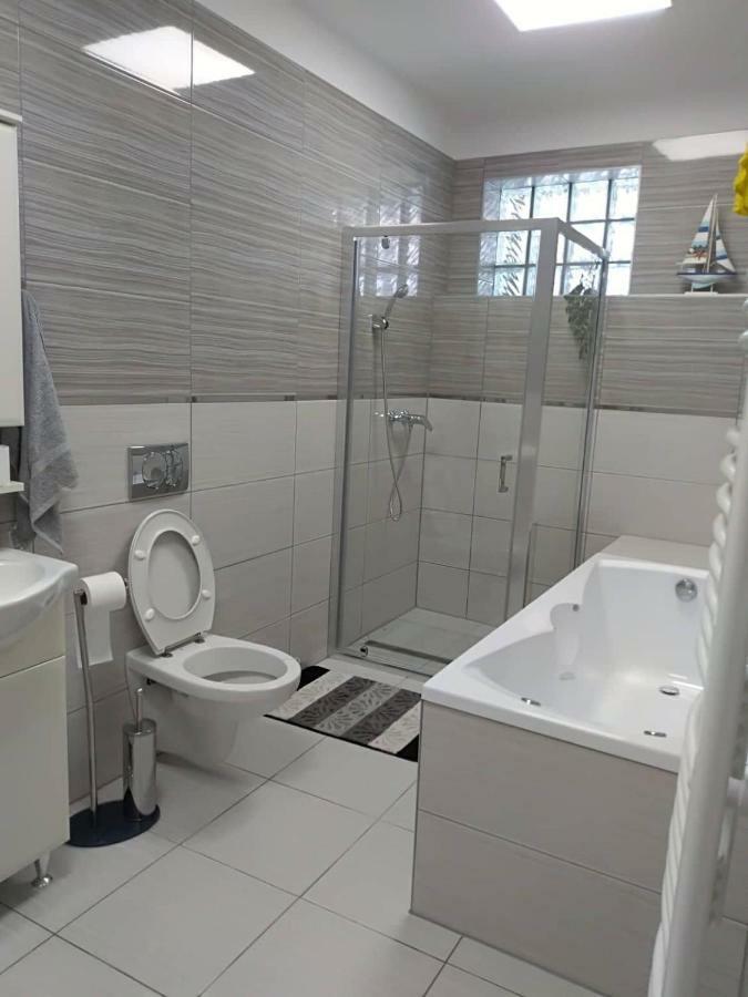 Hotel Alma Vendégház à Veszprém Extérieur photo