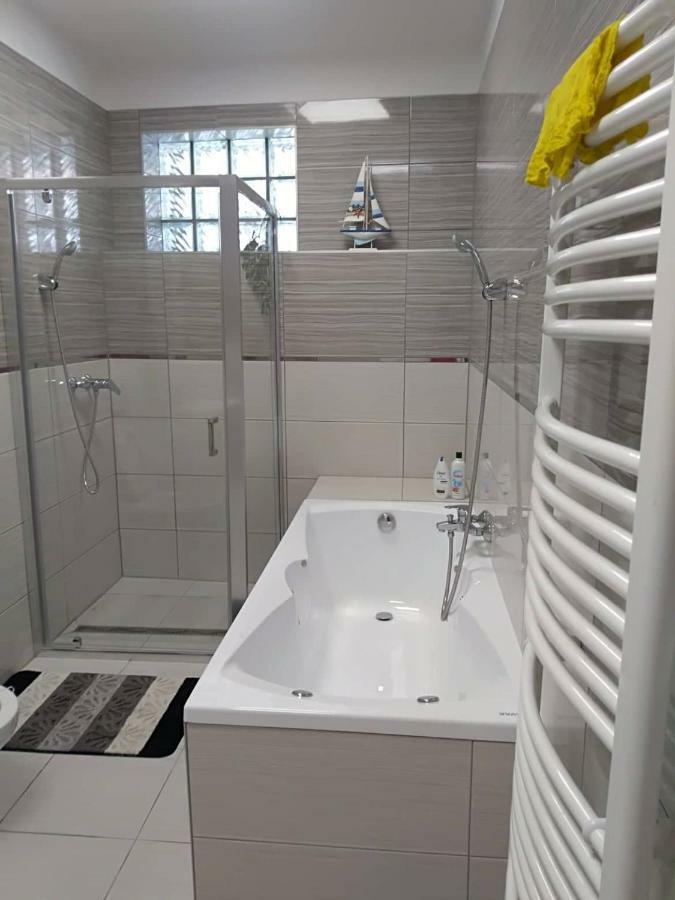 Hotel Alma Vendégház à Veszprém Extérieur photo