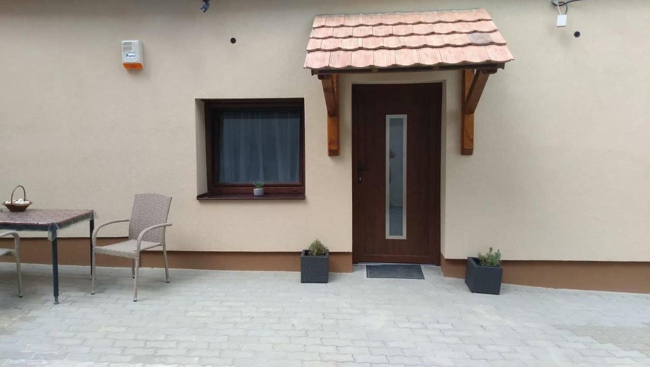 Hotel Alma Vendégház à Veszprém Extérieur photo